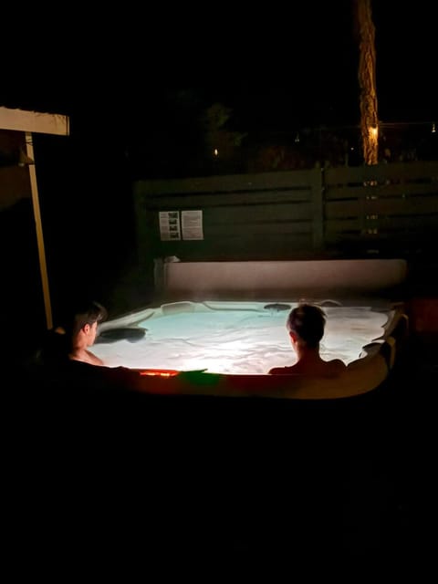 Cabin and Casita Near Rosyln and Suncadia Hot Tub, Game Room, Firepit, Sleeps 11 Cabin in Cle Elum Lake