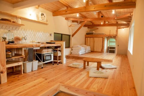 Kitchen or kitchenette, Dining area, Bedroom