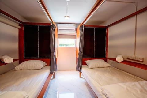 Bed, Photo of the whole room, Bedroom, wardrobe, air conditioner