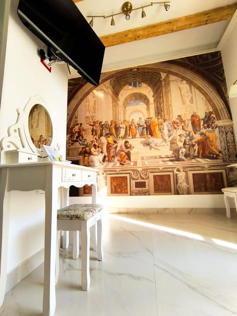 TV and multimedia, Decorative detail