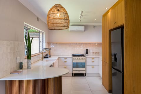 kitchen, air conditioner
