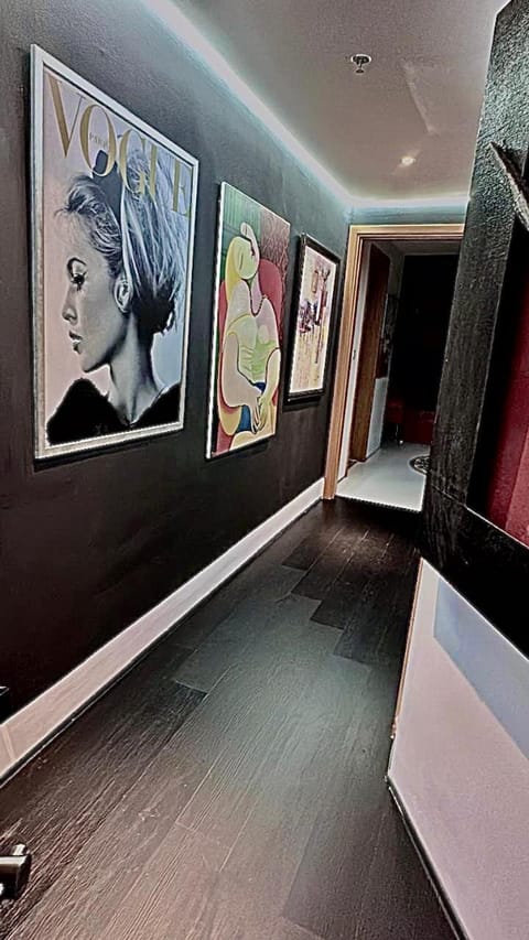 Full marina view private pool vip adult only no halal Bed and Breakfast in Dubai