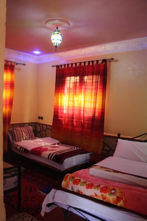Bed, Photo of the whole room, Bedroom, fireplace
