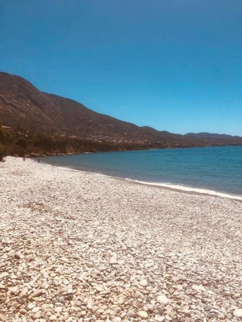 Barreira beachfront Tents 9 Campground/ 
RV Resort in Messenia