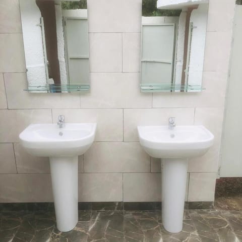 Barreira Beachfront Tents10 Campground/ 
RV Resort in Messenia