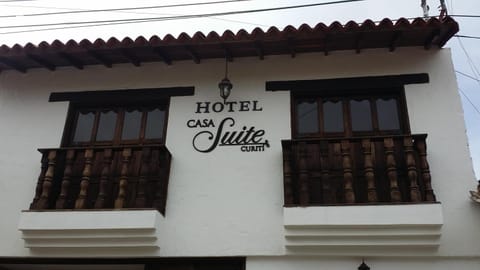Day, Property logo or sign
