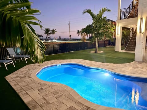 Chateau Bleu 2026 Luxury Rooftop Deck Gulf View House in Estero Island