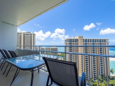 View (from property/room), Balcony/Terrace, Seating area, Dining area, Beach, City view, Sea view