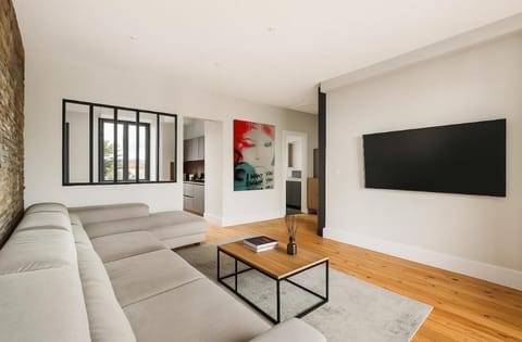 Communal lounge/ TV room, TV and multimedia, Living room