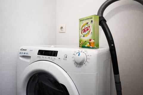 Economy Rooms Bed and Breakfast in Athens