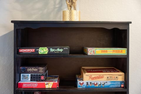 ★ Luxurious Two-Story Home ★ Near La Cantera/Rim House in San Antonio