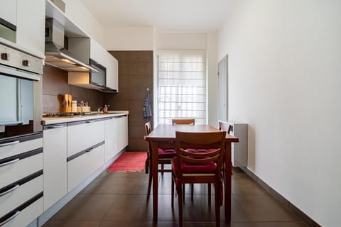 Large Apartment in Rho Fiera - Up to 8 Guests Apartment in Rho