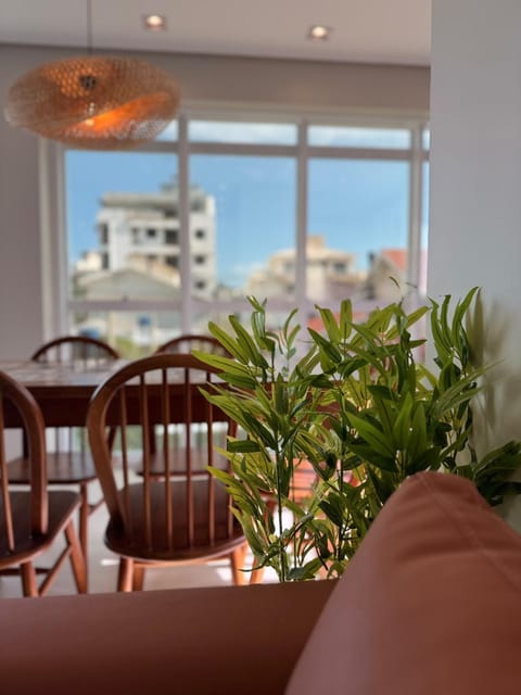 Decorative detail, Dining area
