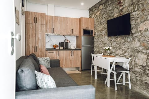 TV and multimedia, Kitchen or kitchenette, Living room
