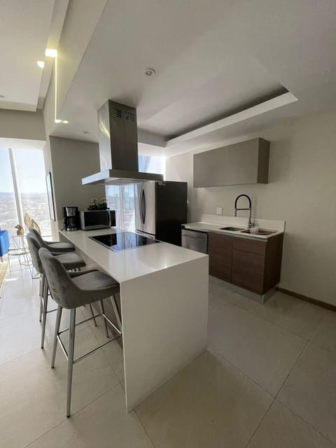 Restaurant/places to eat, Activities, Kitchen or kitchenette, Dining area, oven, pet friendly, stove