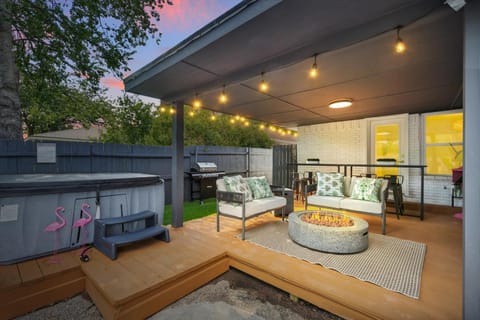 Spacious 5BR 3BA Retreat with Pool & Hot Tub House in Duncanville