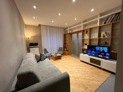 Communal lounge/ TV room, TV and multimedia, Living room, Seating area