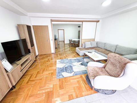 Signature Suites FREE PARKING Apartment in Skopje