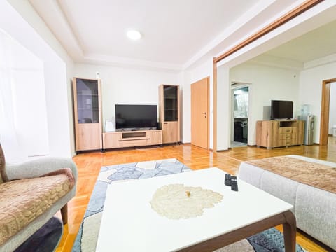 Signature Suites FREE PARKING Apartment in Skopje