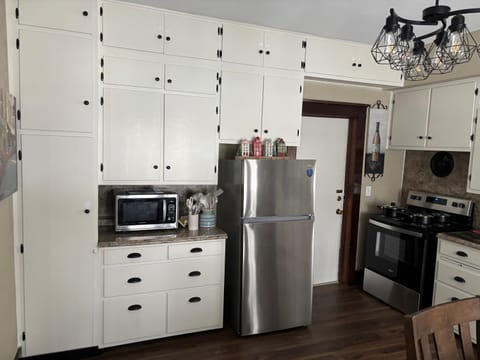 The Inn on Holgate Avenue Apartment in Ohio