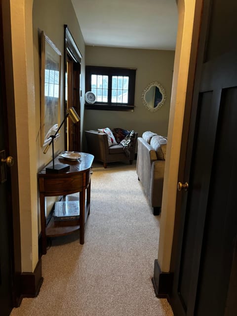 The Inn on Holgate Avenue Apartment in Ohio