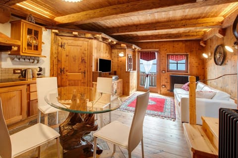 Chalet Del Cuore Apartment in Canton of Grisons