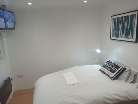 Timber Lodge Ensuite room Vacation rental in Corby