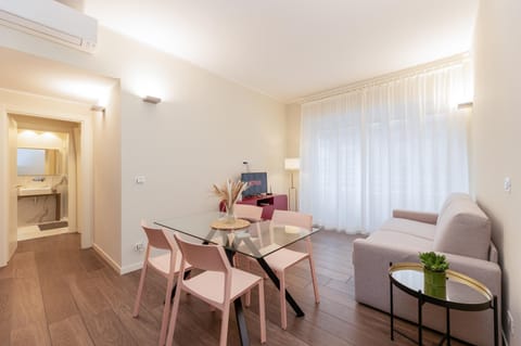 Facade/entrance, TV and multimedia, Floor plan, Dining area, Lunch, heating, internet, air conditioner