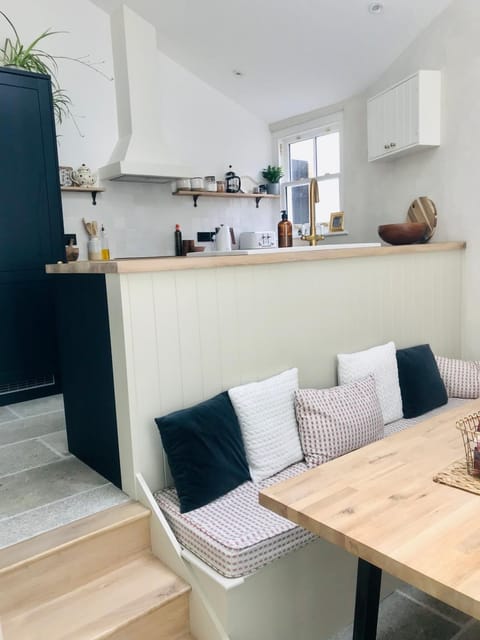 Manderley Cottage, Mousehole House in Mousehole