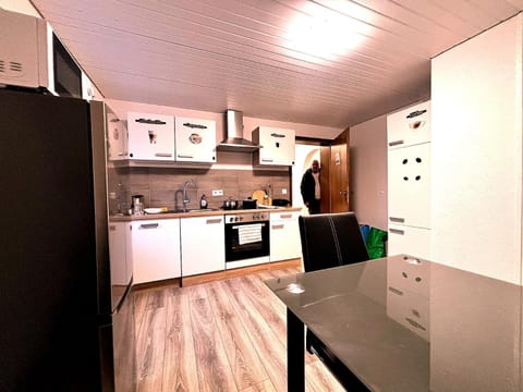 Kitchen or kitchenette, Dining area, Communal kitchen, oven, stove