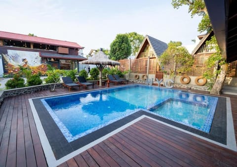 Property building, Swimming pool