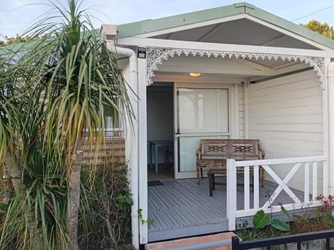 Property building, Garden, Balcony/Terrace
