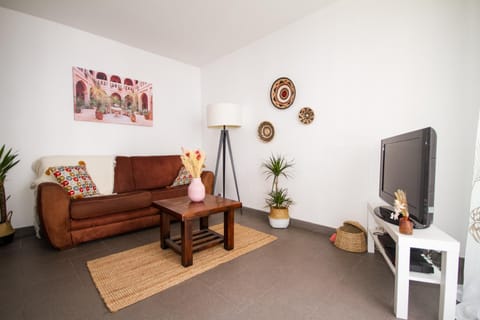 Communal lounge/ TV room, TV and multimedia, Living room