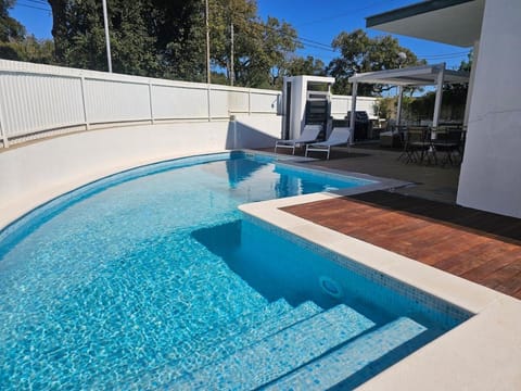 Day, Pool view, Swimming pool, sunbed