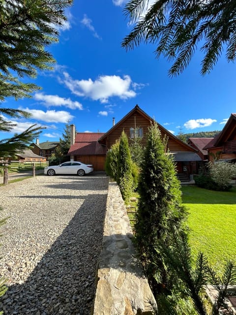 Garden, Mountain view, Parking