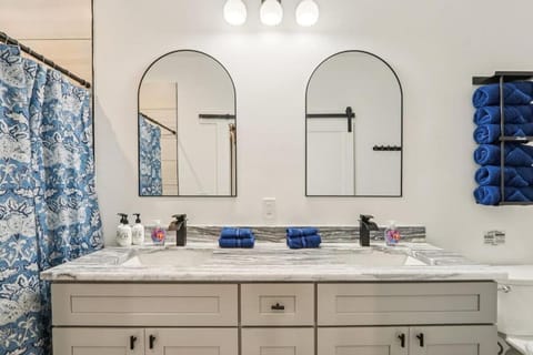 Oasis Purple House in Saint Augustine