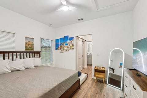 Oasis Purple House in Saint Augustine