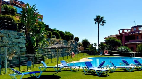 Day, Natural landscape, Swimming pool, Swimming pool, sunbed