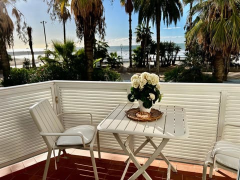 Balcony/Terrace, Balcony/Terrace, Beach, Beach
