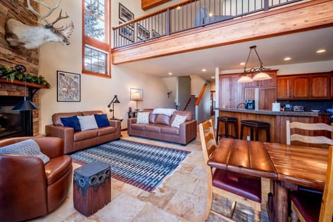 Luxury Elkpoint 1-True Ski-In Ski-Out Family Villa House in Purgatory