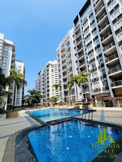 Property building, Day, Swimming pool