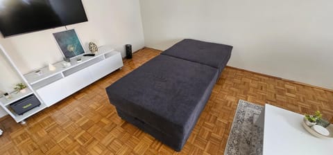Bed, Living room