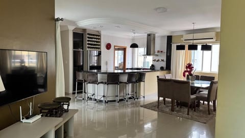 Communal lounge/ TV room, TV and multimedia, Seating area, air conditioner