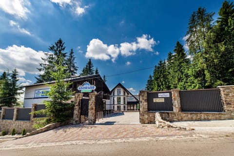 Property building, Day