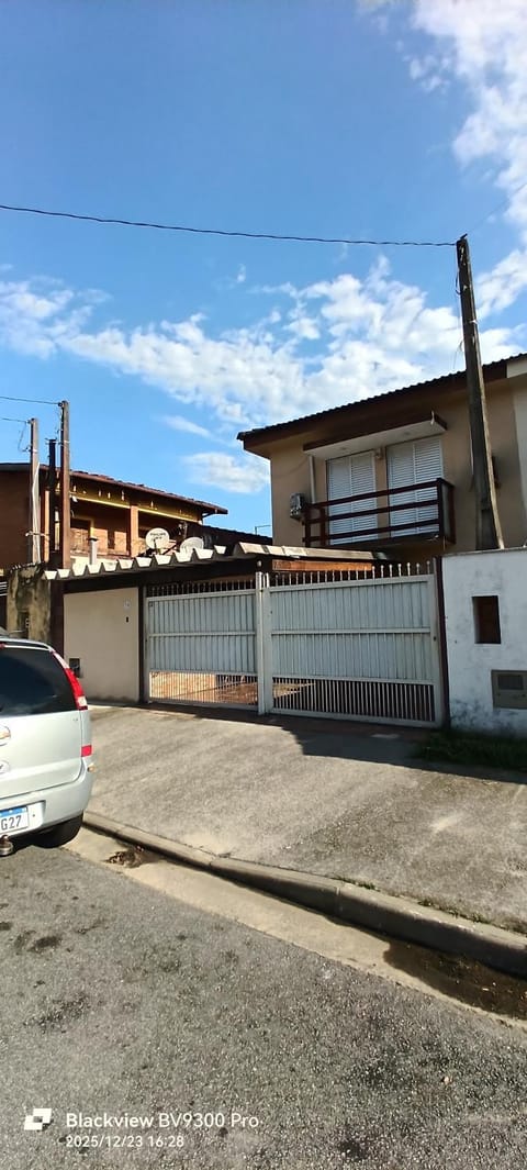 Property building, Facade/entrance, Street view, Parking