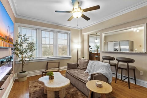 TV and multimedia, Living room, Seating area, fireplace