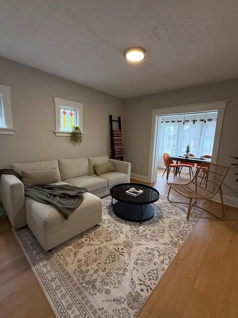 The Maple and Mist House in Niagara Falls