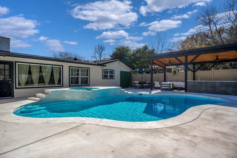 Pool view, Swimming pool
