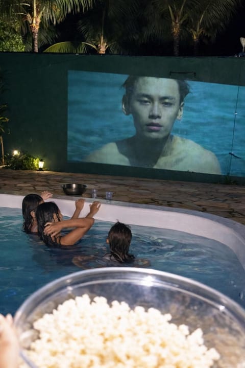 Piscina, Academia particular, lareira, lago House in Saquarema