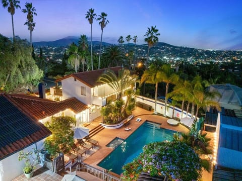 Villa Tierra Alta - Pool, Spa, Movie Theater, Game Room Villa in Casa De Oro-Mount